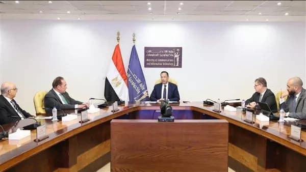 «الاتصالات» تعتزم تقديم 400 خدمة على مصر الرقمية بحلول 2030