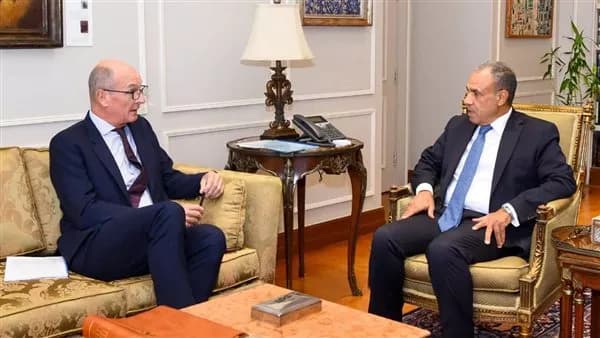 وزير الخارجية يناقش توسعة مشروعات الأوروبي لإعادة الإعمار في مصر