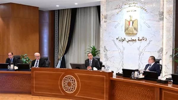 الحكومة تؤكد استمرارية التنسيق لضمان استقرار الأسواق