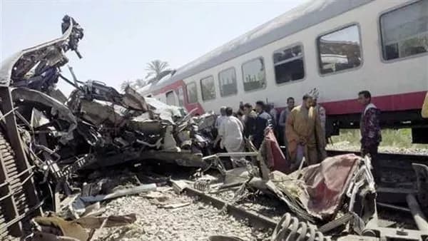 «النقل» تؤسس لجنة لفحص حادث تصادم قطاري ب العياط