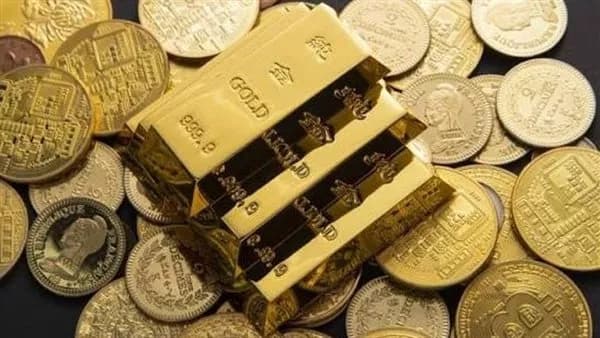 Gold falls on inflation worries tied to oil