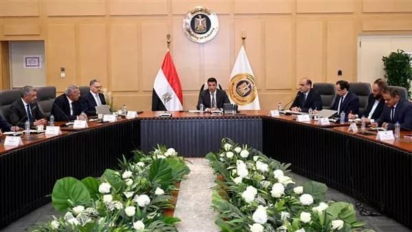 وزارة الصناعة تؤسس لجنة لقطاع الأسمنت