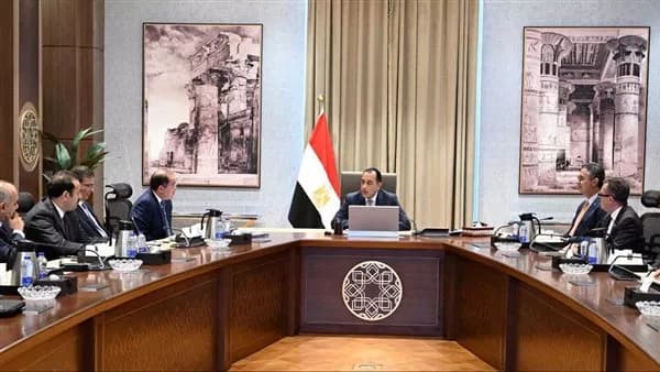 Prime Minister oversees commodity stocks and market stability