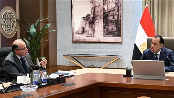 رئيس الوزراء يشرح خطة الاستثمار الأجنبي في مصر