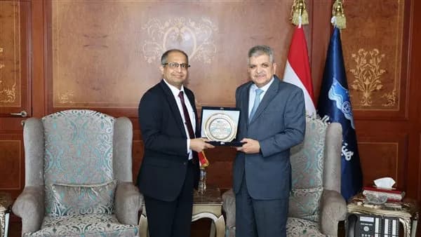 قناة السويس تتعاون مع سريلانكا في الصناعة والخدمات