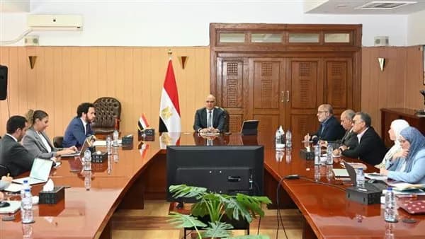 مصر تتعاون مع الأوروبي لإعادة الإعمار في حماية الشواطئ