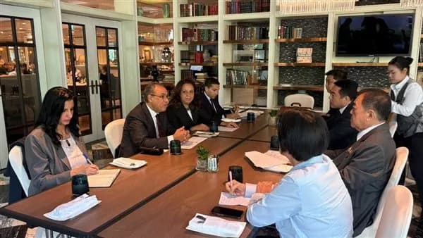 Foreign Minister reviews Thai firm S.Valeu investment
