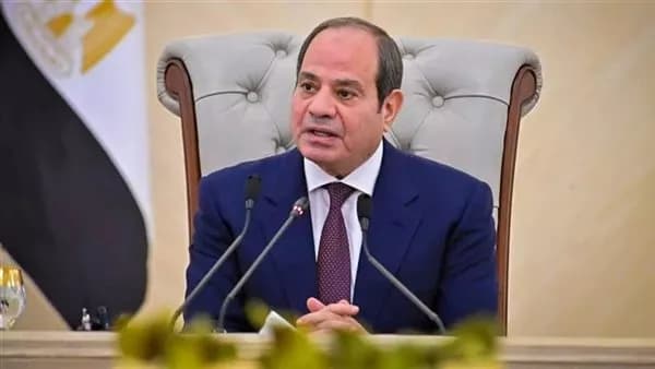 President Sisi honors top military graduates