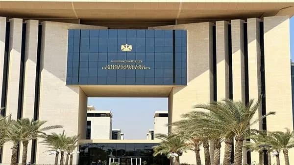 مصر وكازاخستان تتفقان على خط جوي مباشر