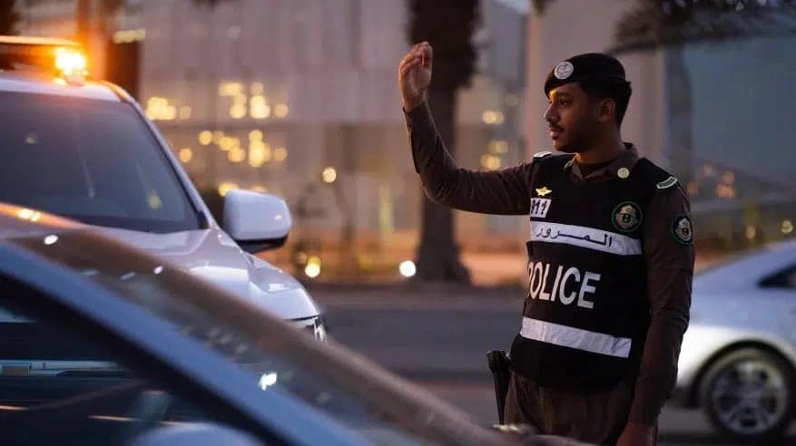 المرور يوقف 2357 مركبة مخالفة