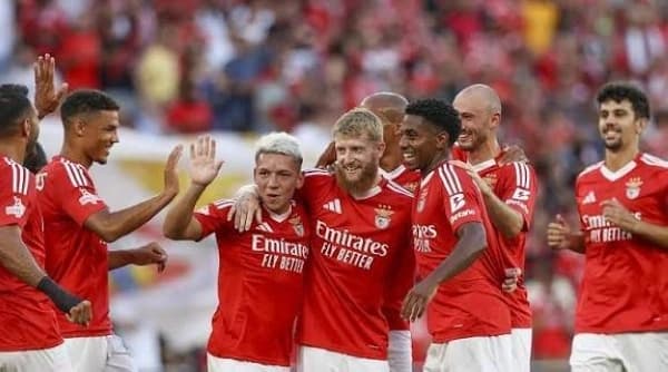 الدوري البرتغالي بنفيكا يتغلب على جيل فيسنتي
