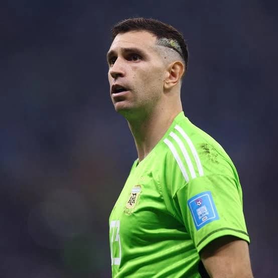 Chelsea acquires Aston Villa goalkeeper