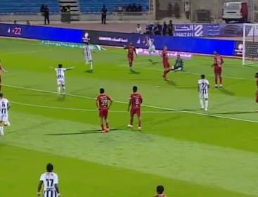 الخلود يتفوق على الشباب بهدفين في دوري روشن
