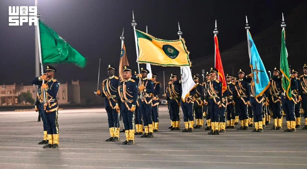 الدفاع المدني يخرج 2298 فردًا من دوراته