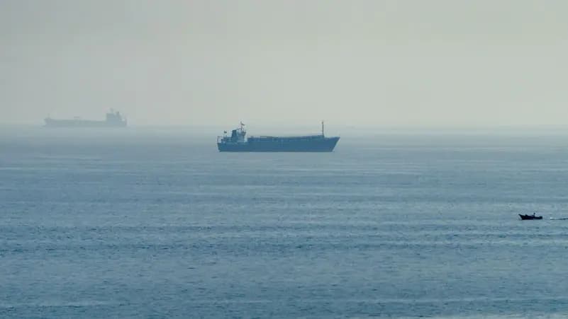 Explosion hits oil tanker off Oman