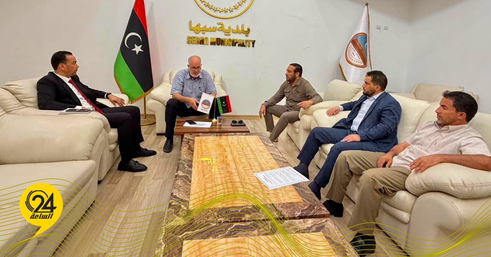 بلدية سبها تبحث أسباب إغلاق فروع الصحاري جنوبا