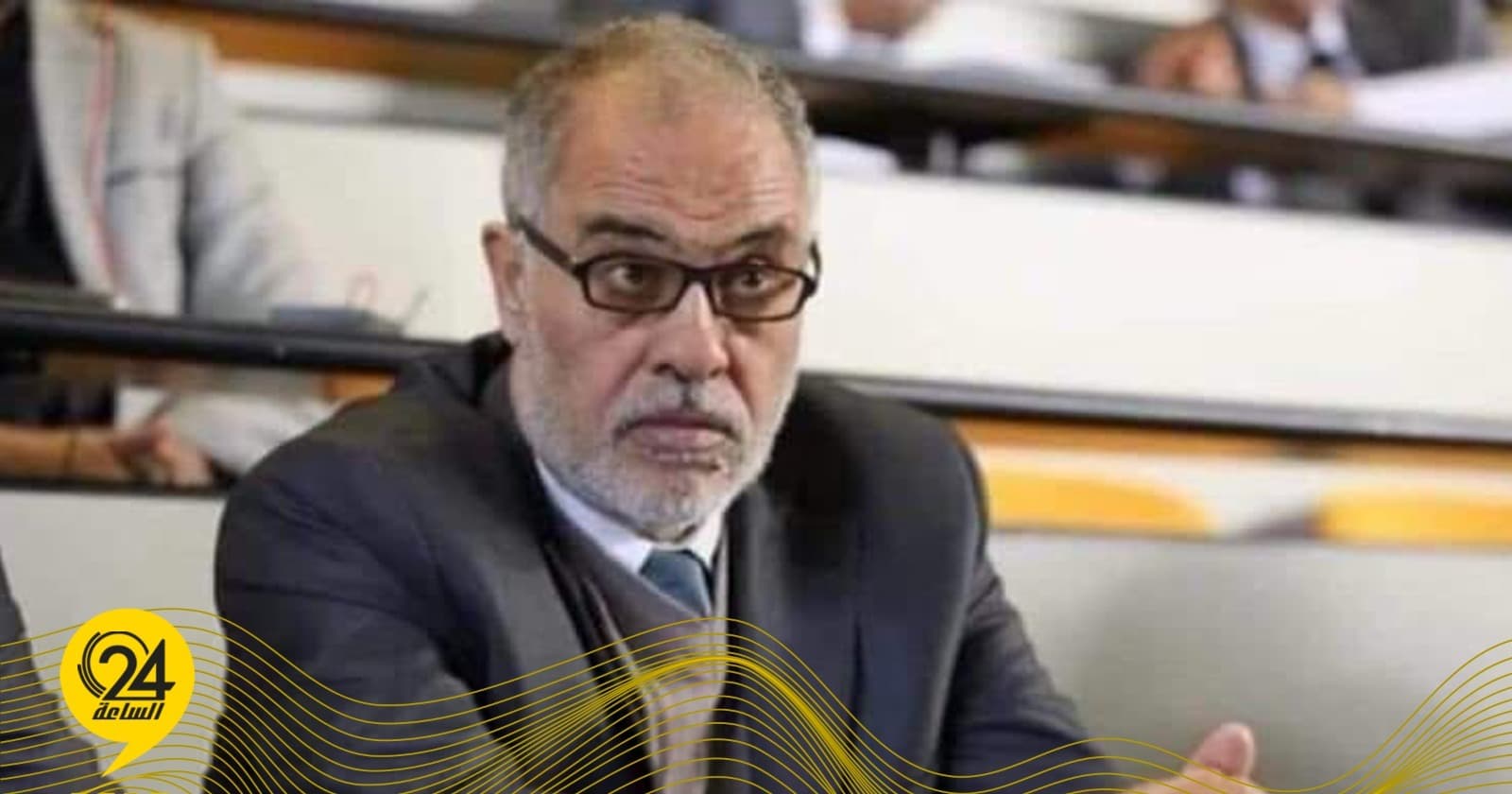 الشريف يثير تساؤلات حول إيرادات النفط وفاتورة الوقود