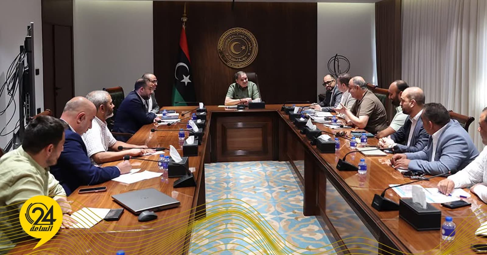 الدبيبة يدعو للحفاظ على معايير مطار طرابلس