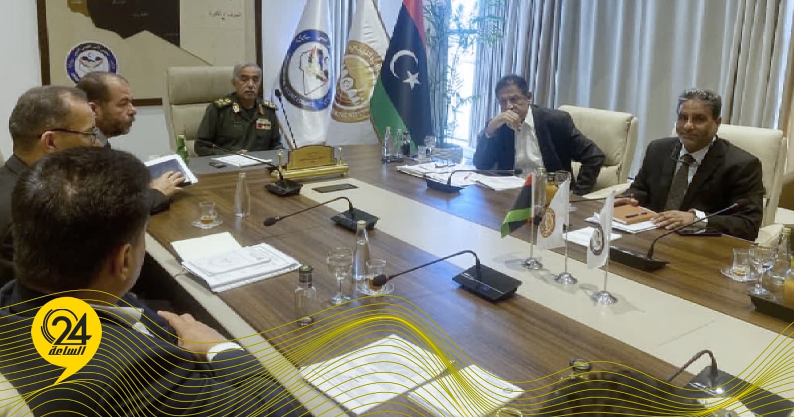 اللجنة التشريعية تناقش قوانين مع مستشار الأمن