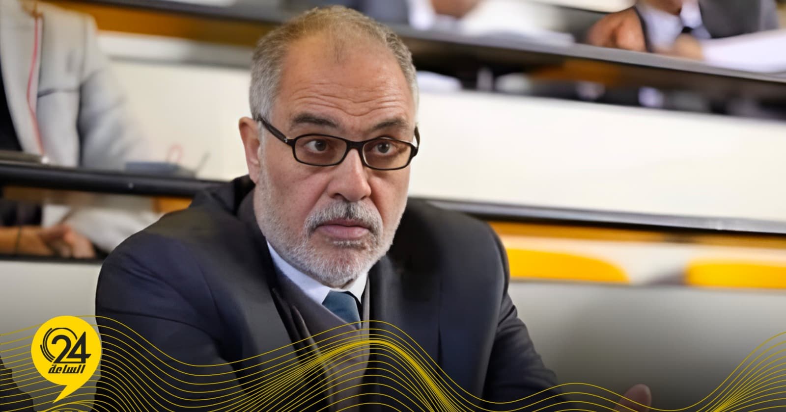 الشريف: مواطنون يتجهون لشراء الدولار لحماية مدخراتهم