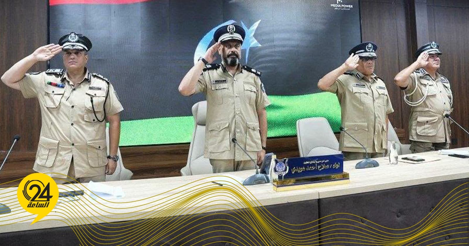 مدير أمن بنغازي يناقش تحسين الأداء ويكرم ضباط