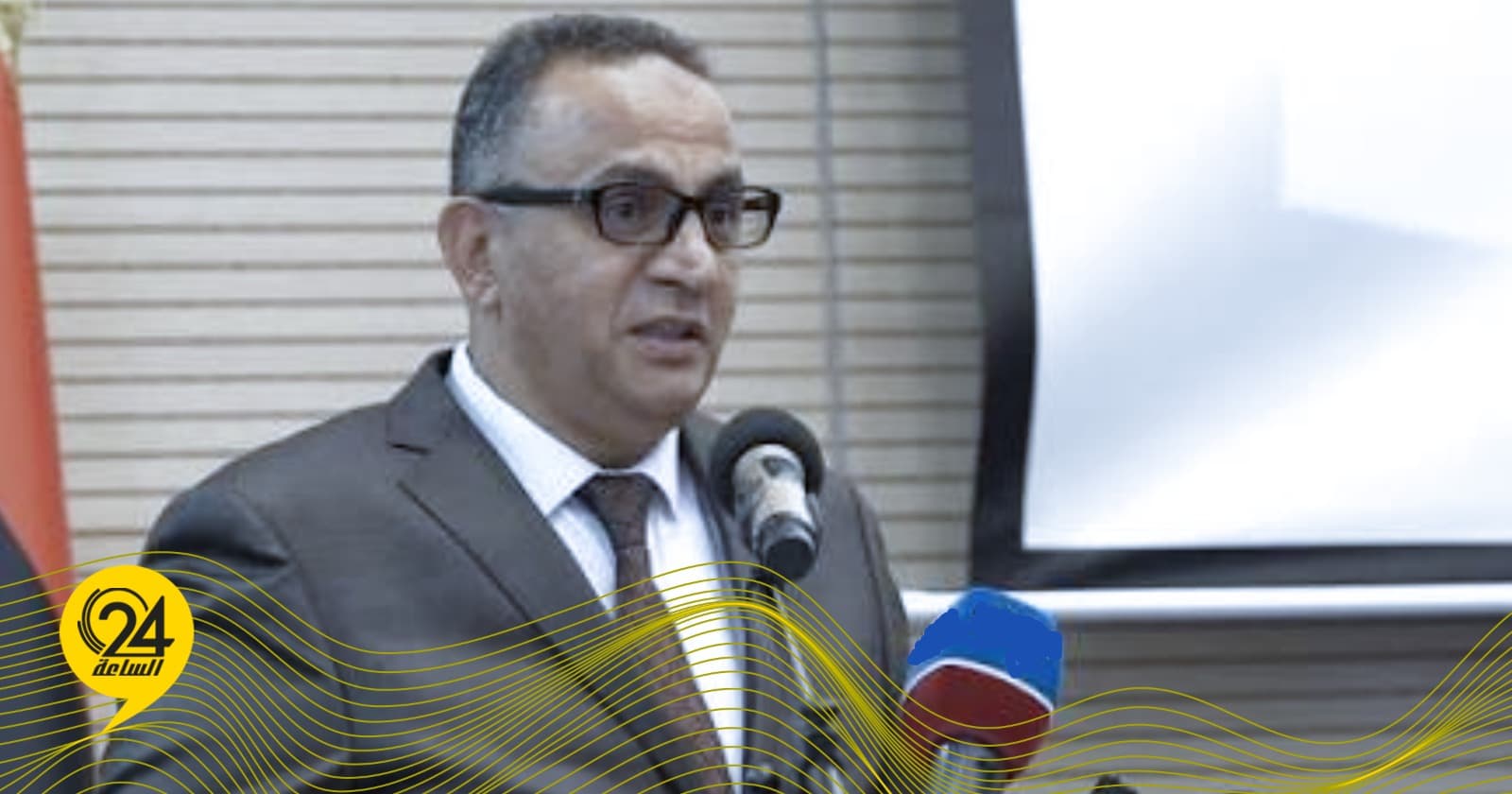 الشاوش يعلن بيع 10 آلاف دولار للمواطنين مؤقتا