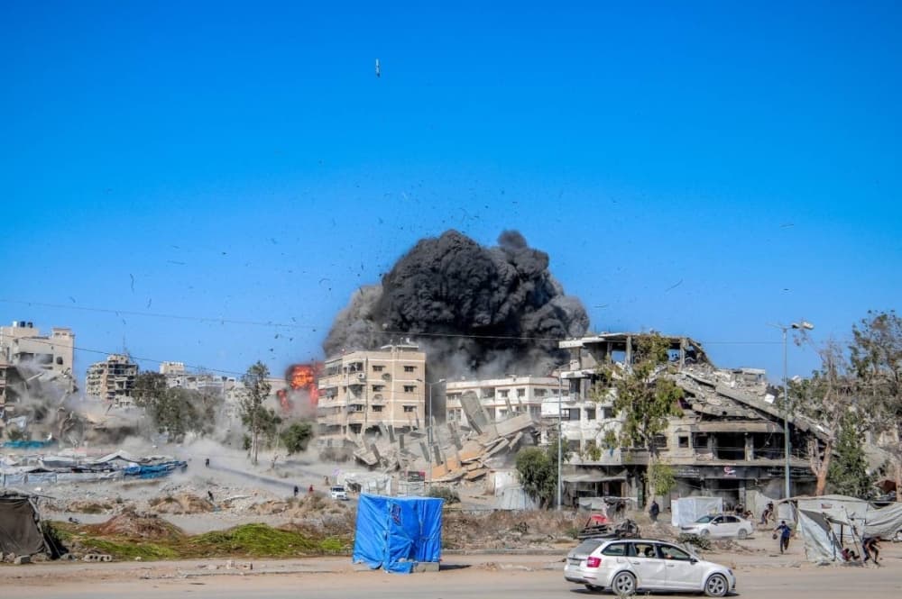 Israeli airstrike kills 8 Palestinians and assassinates Hamas police commander