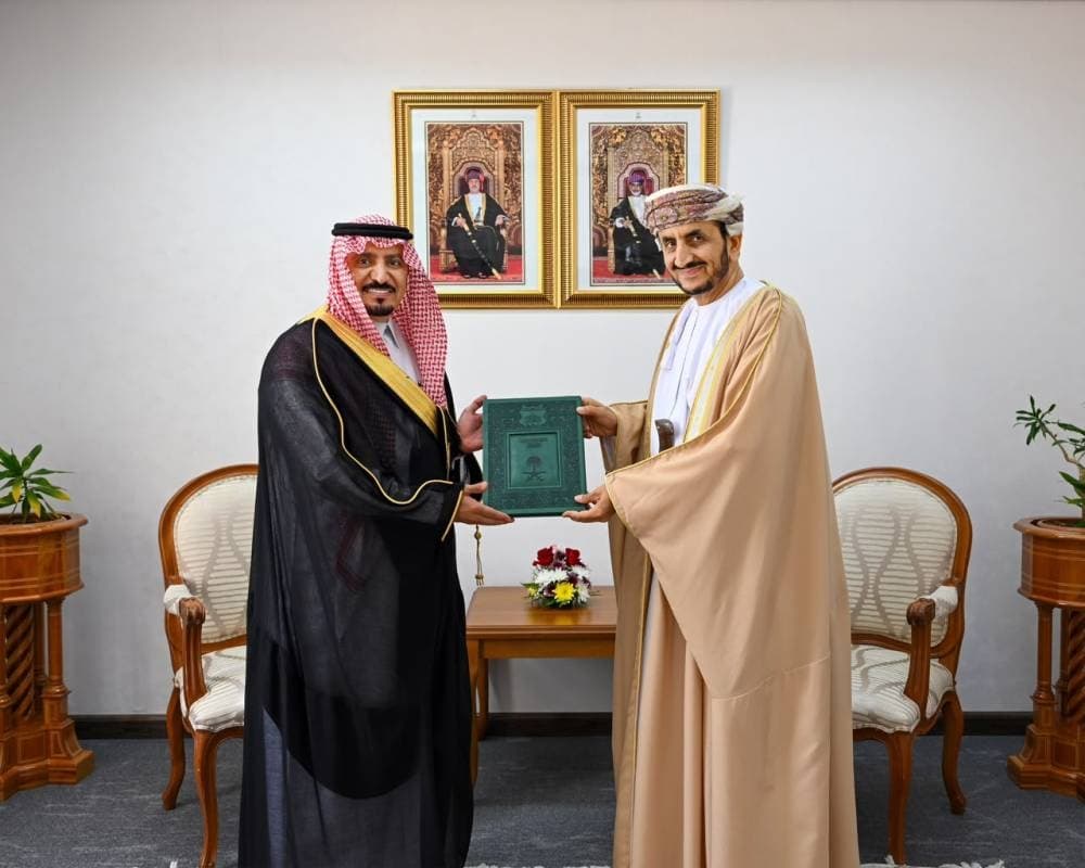 ولي العهد يكتب لسلطان عُمان
