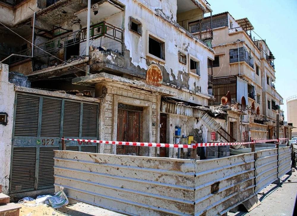 إزالة المنشآت المهددة بالانهيار في بريدة