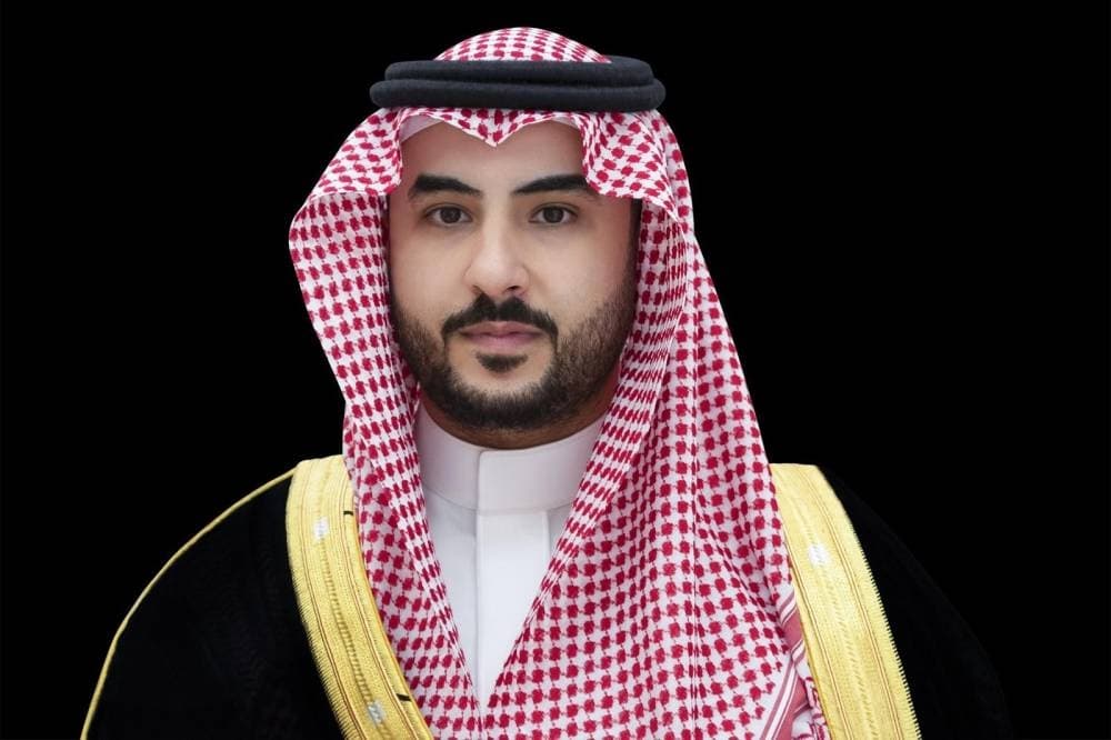 وزير الدفاع يتوجه إلى إسطنبول لرئاسة وفد السعودية في اجتماع اللجنة الدفاعية لمكة