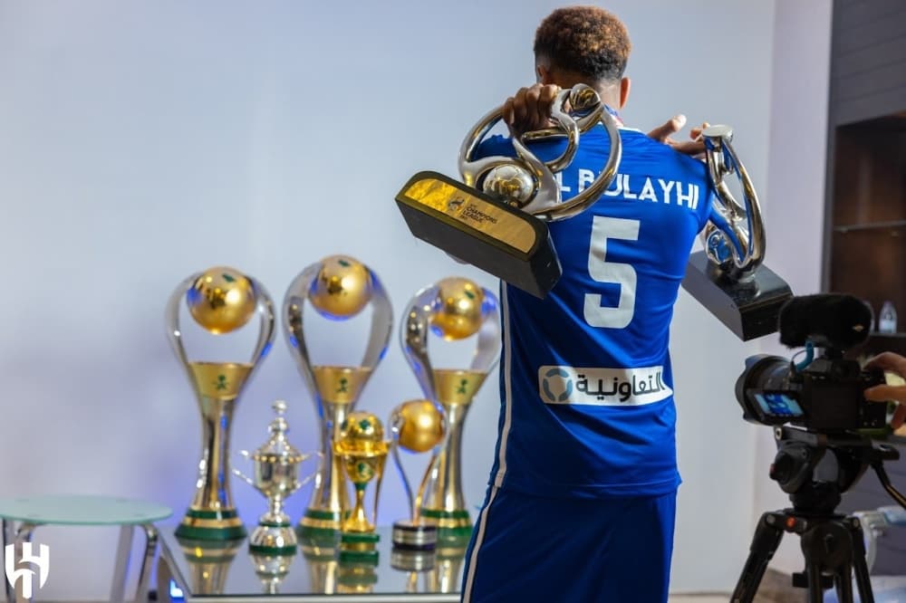 البليهي يختتم مسيرته مع الهلال بالإنجازات