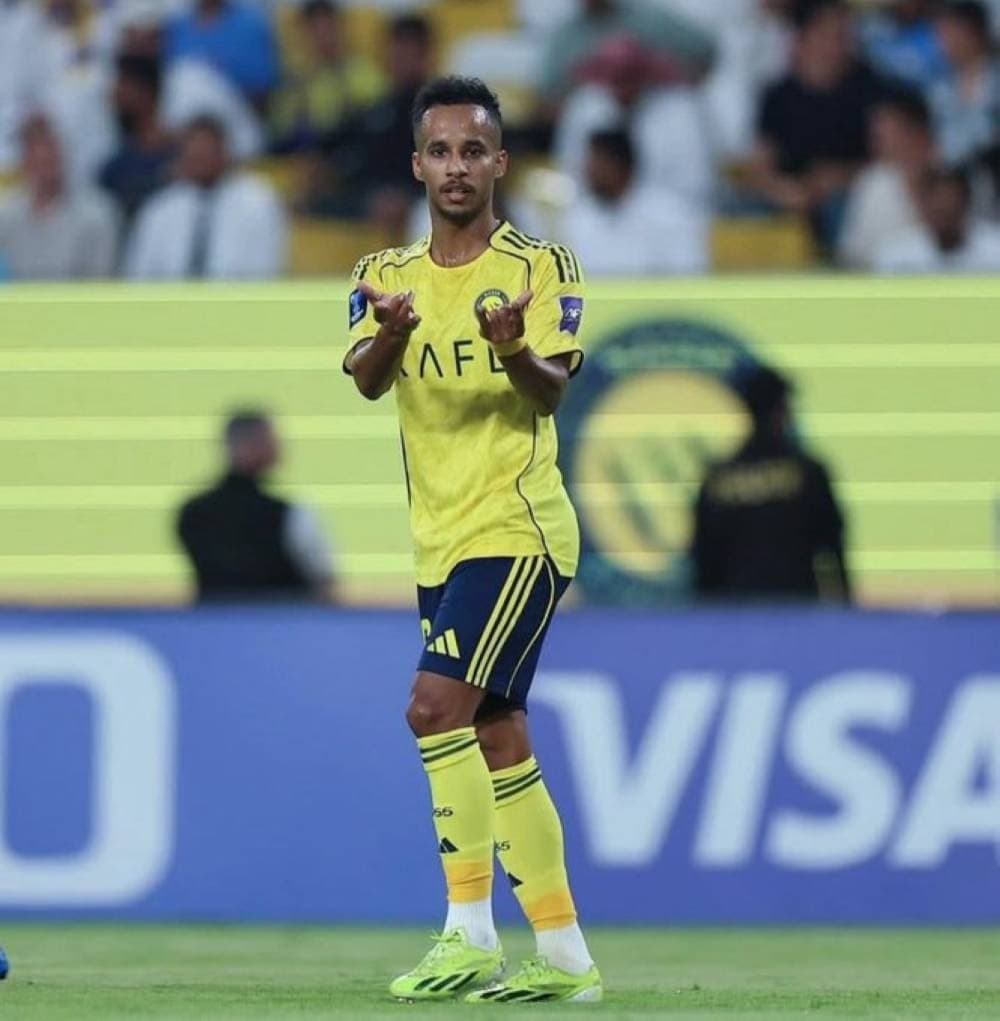 Al-Hassan resolves strange one's issues