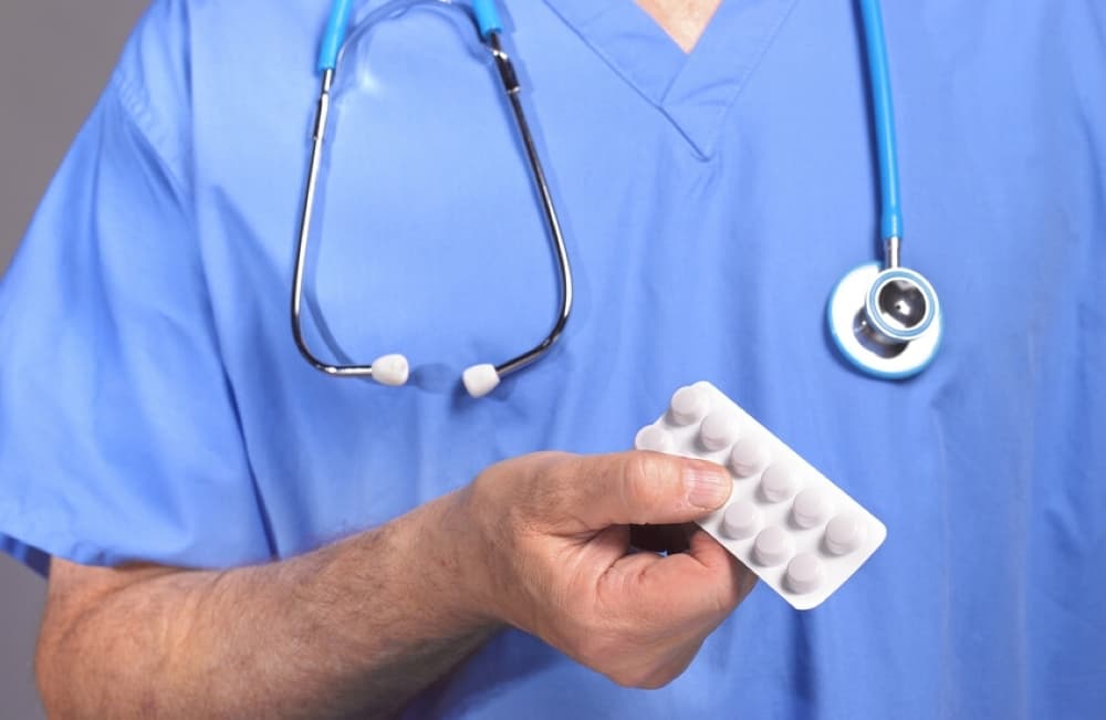 Statins lower heart risk after age 70