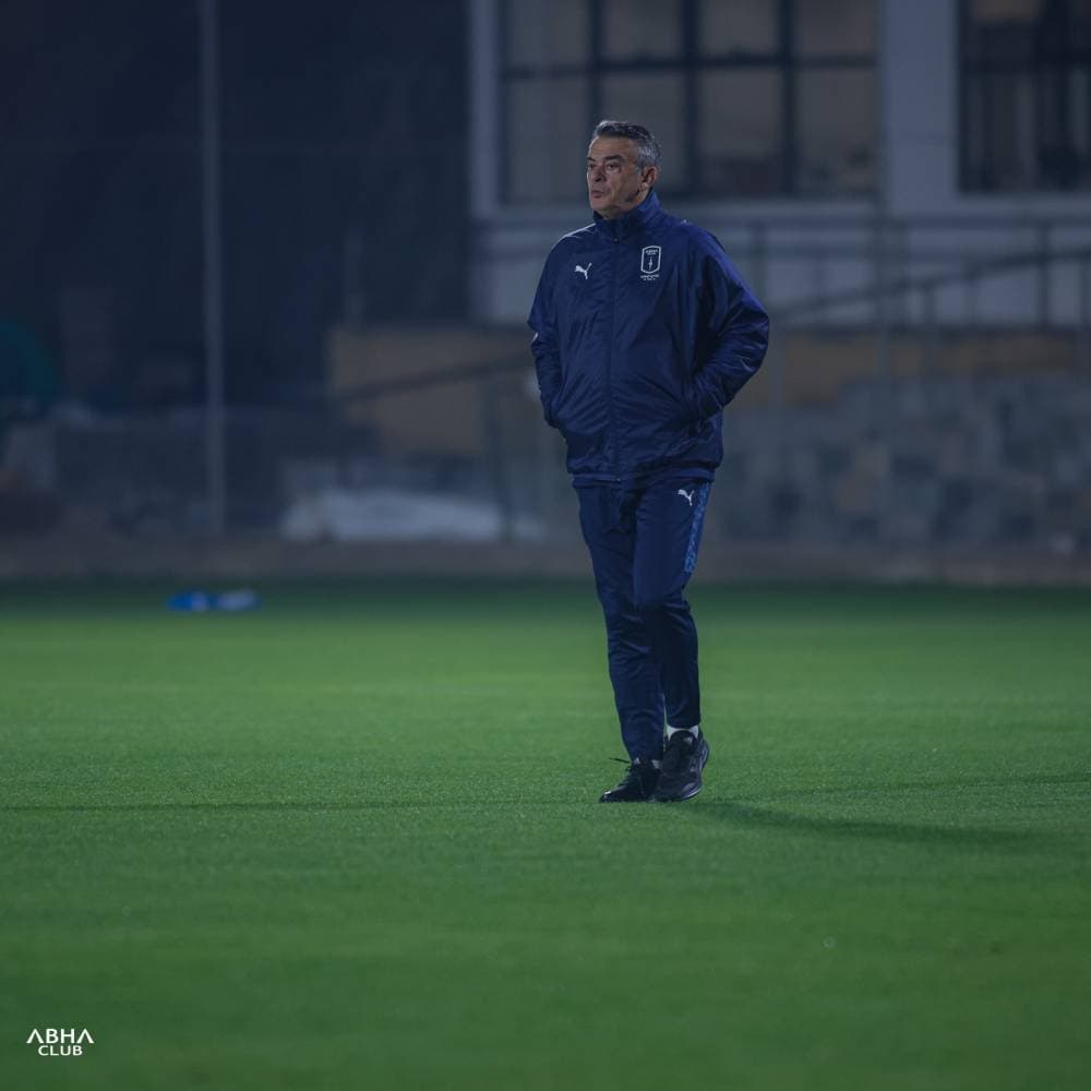 أبها يواجه النصر بثلاثي