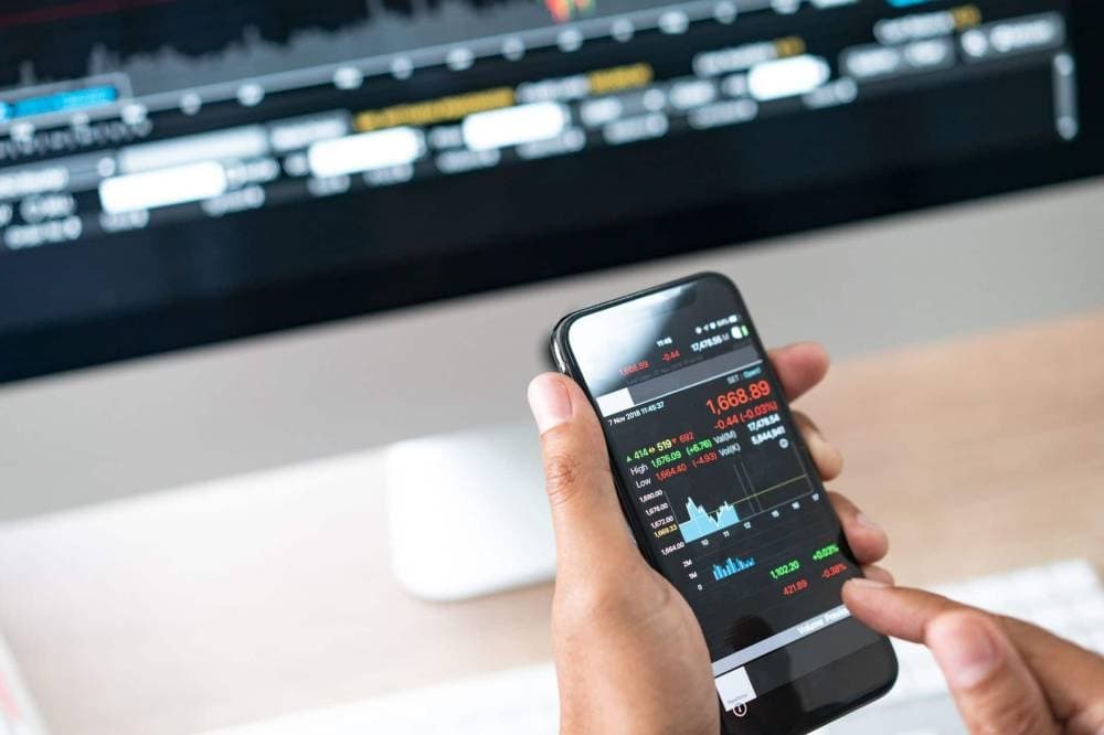 AI improves tools in Saudi stocks