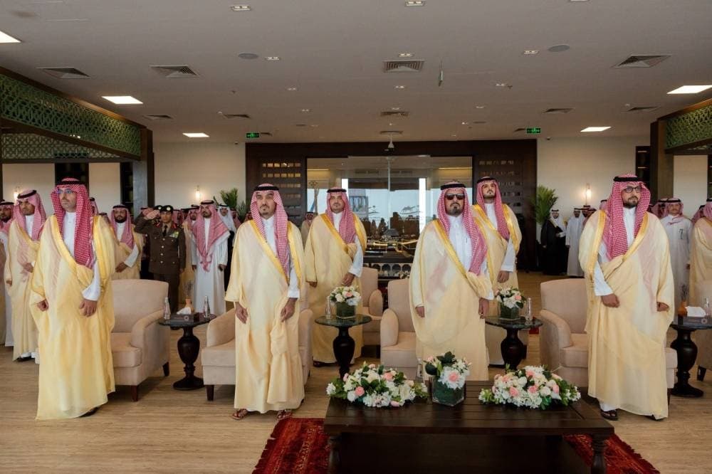نائب أمير مكة يُكرم الفائزين في مهرجان ولي العهد