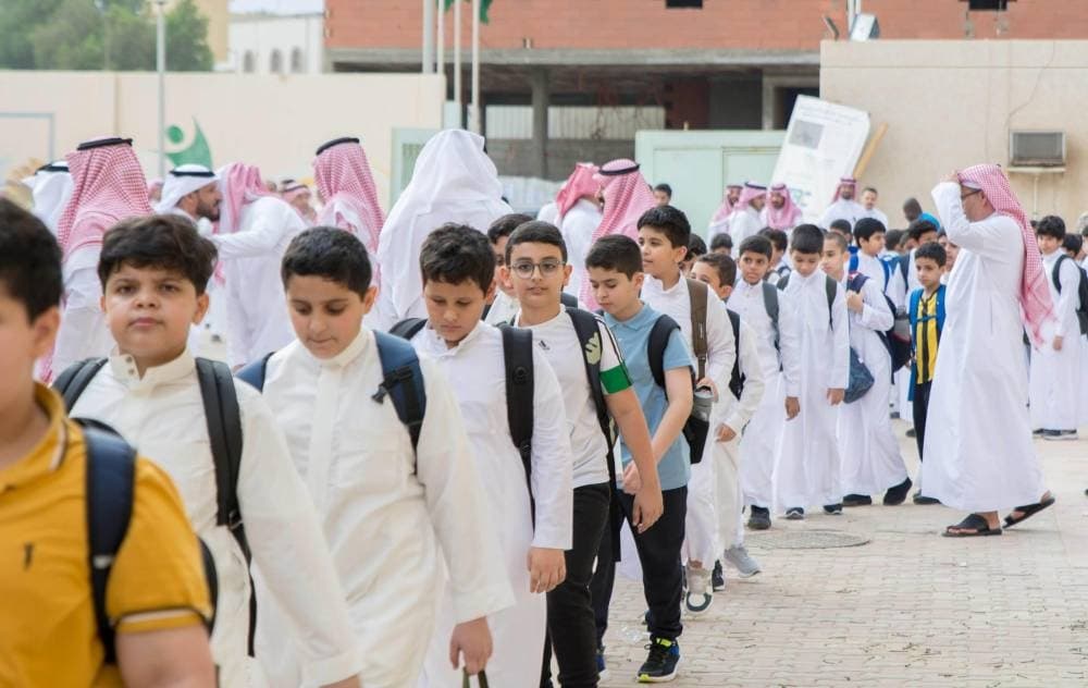 330 مدارس تتبنى التطوير المهني