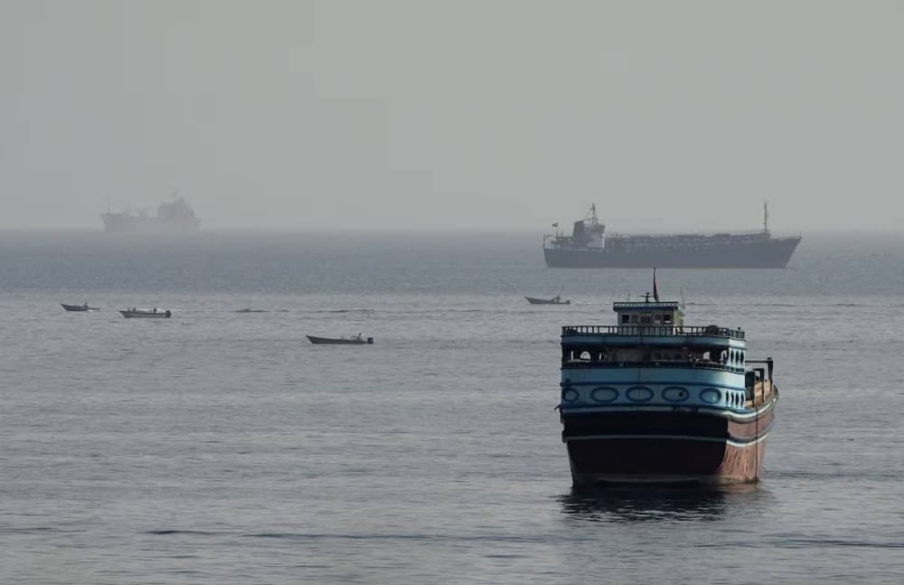 Hormuz Strait transit drops to 4 ships