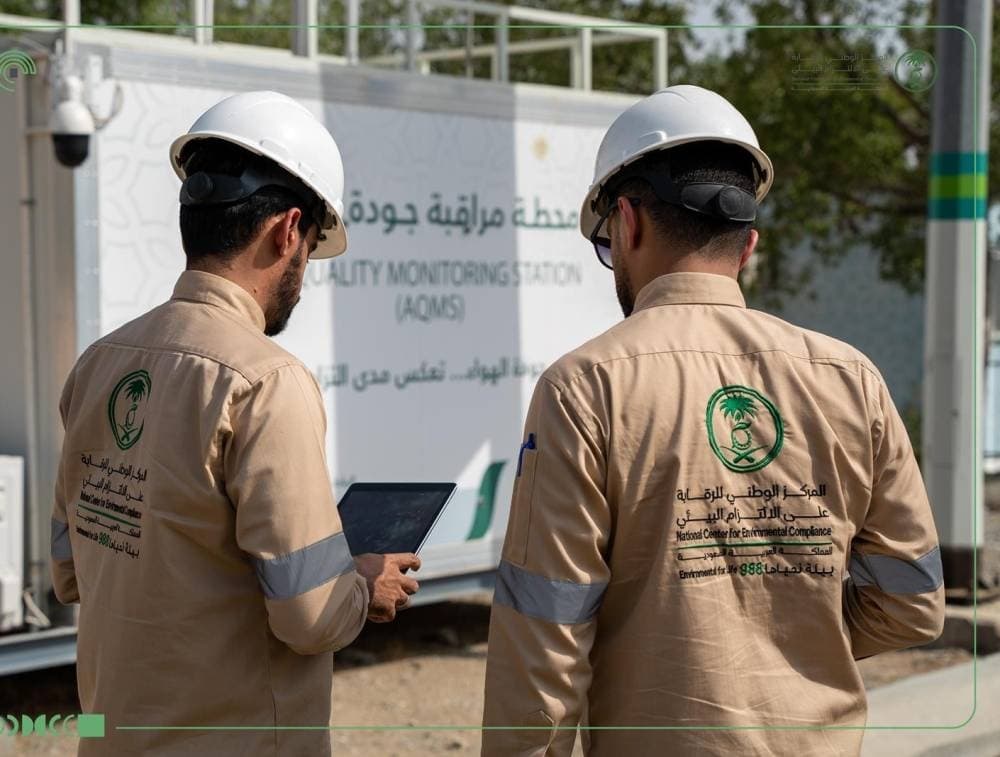 إغلاق الصنفرة وتنقية الغبار في ورش السيارات