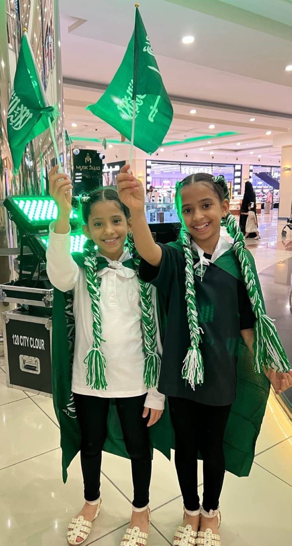 أطفال المملكة يعشقون الوطن