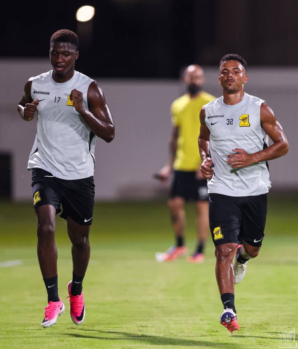 تدريبات خاصة لنجوم الاتحاد