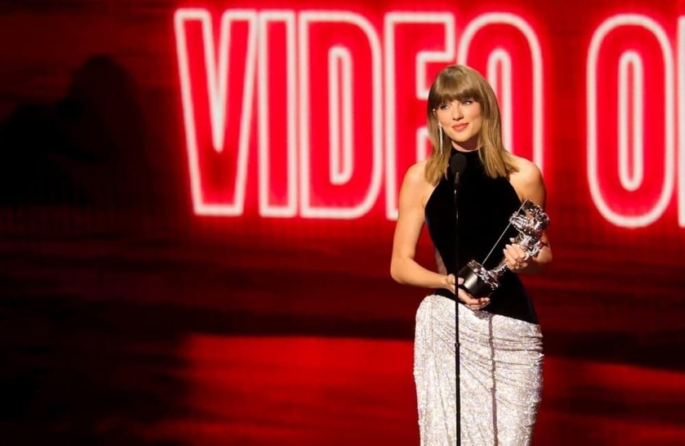 Taylor Swift Surpasses Beyoncé Record