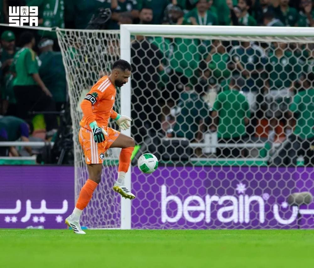 ذهبية القفازات