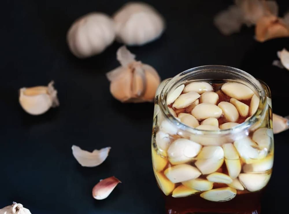 Risks of fermented garlic with honey