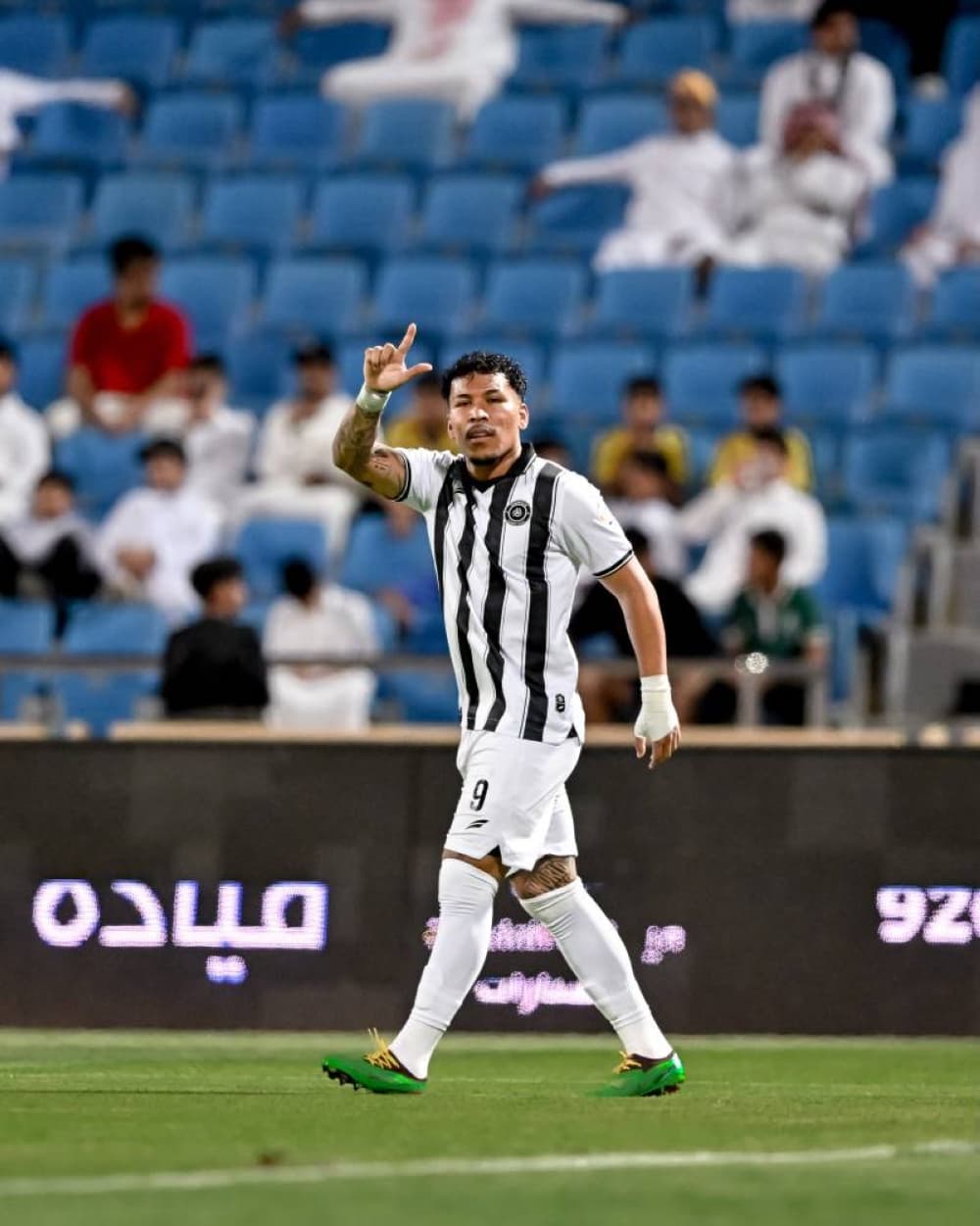 مواجهة بين المصابين