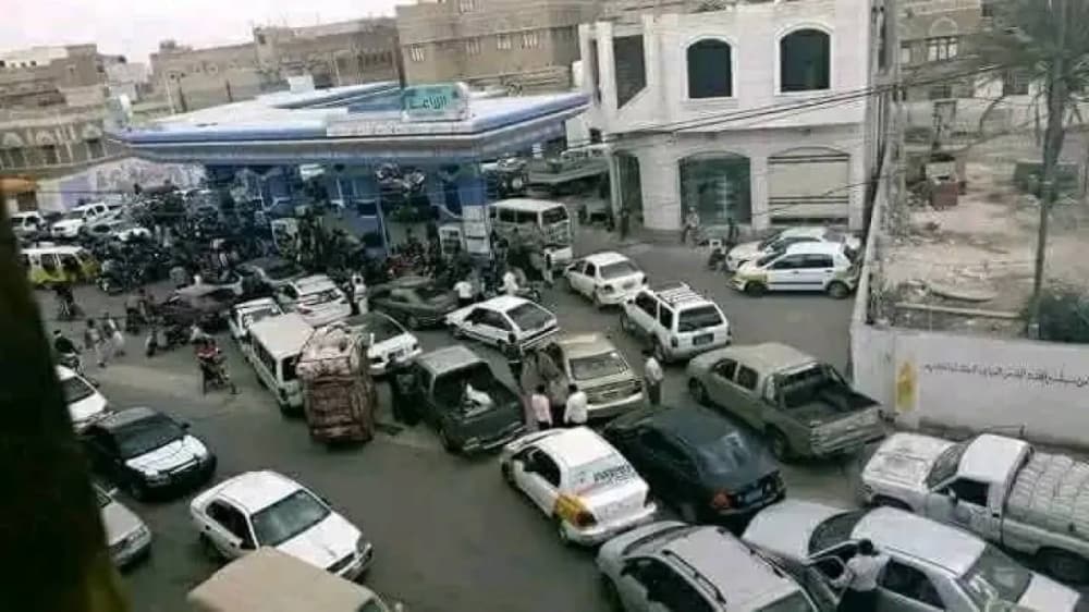 تحويل وقود اليمنيين لآلة الحوثي