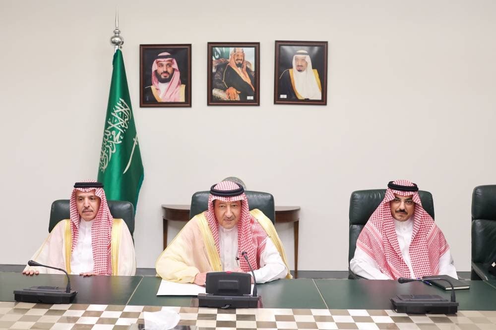 Al-Khariji reviews Houthi threat with Arab ambassadors