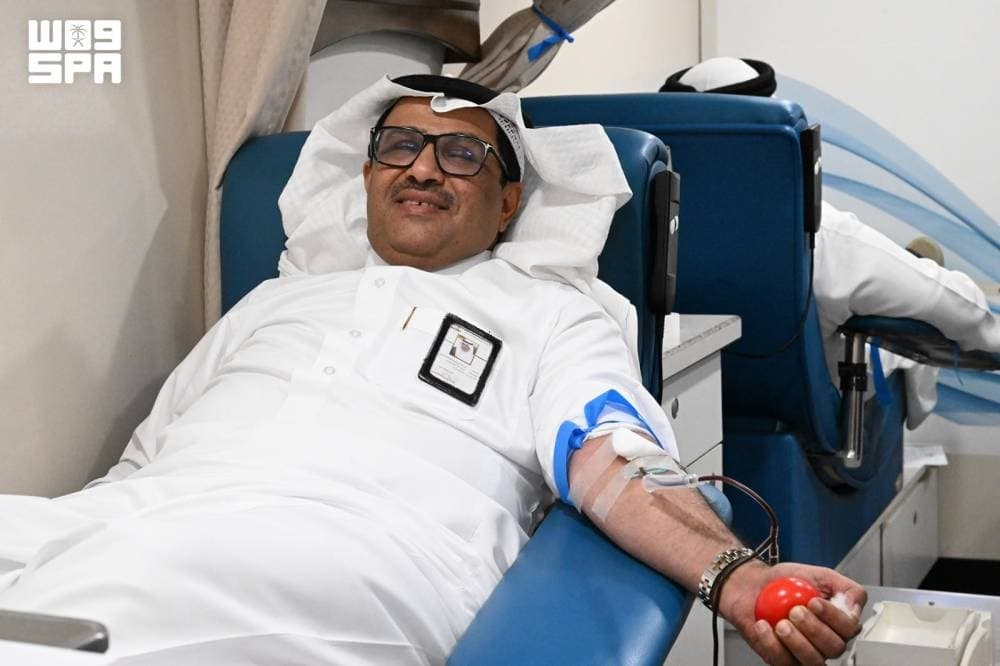 Amin Najran provides blood