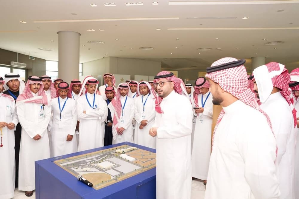 مجتمع الأعمال يدعم فرص عمل لمتدربي الكلية التقنية بالجموم