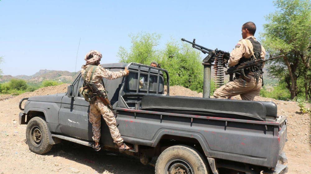 الجيش اليمني يواصل معاركه مع الحوثيين في تعز